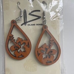 Hawaiian Island Sense Wooden Teardrop Hibiscus Earrings - New!